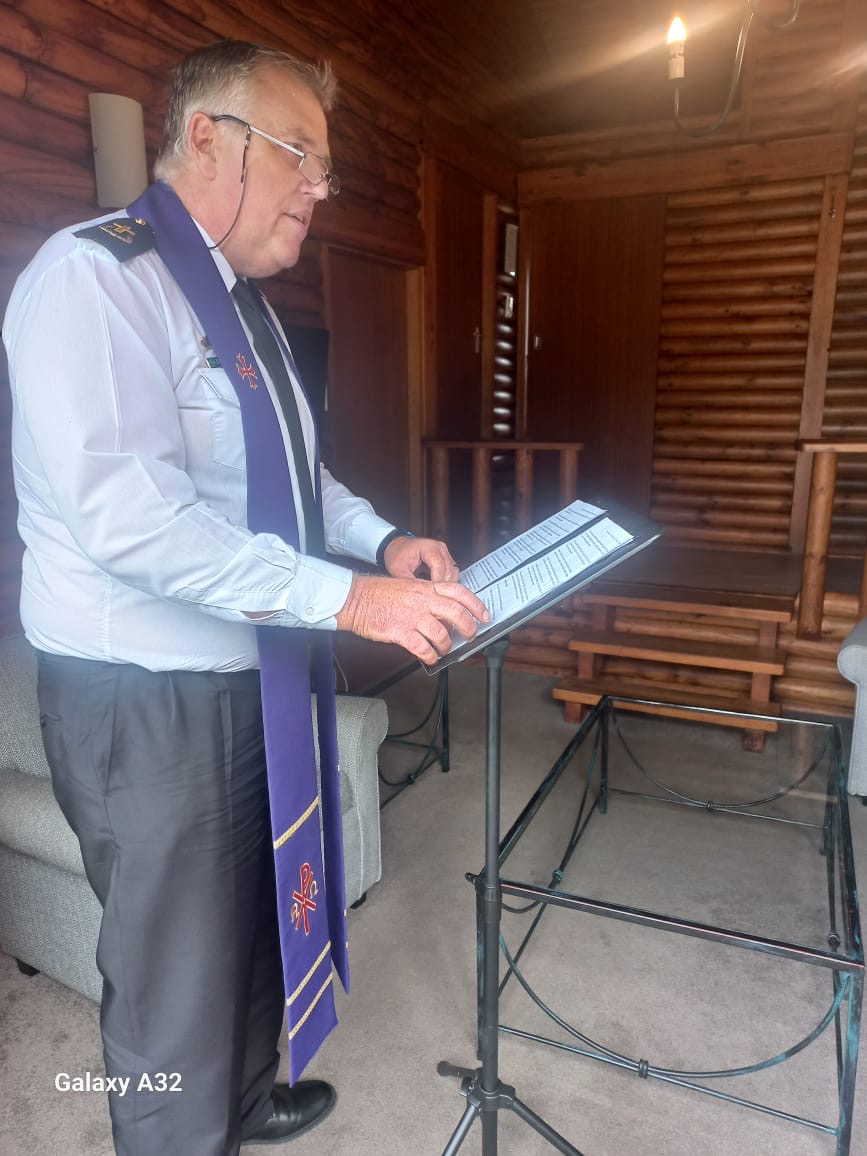 Wedding ceremony by Dr. Gerrit Rademeyer in Louisrus
