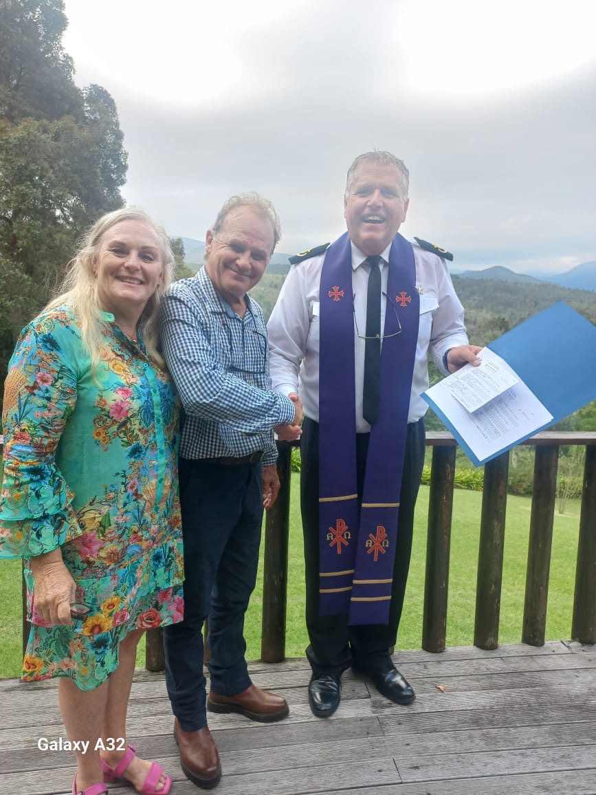 Wedding ceremony by Dr. Gerrit Rademeyer in Louisrus