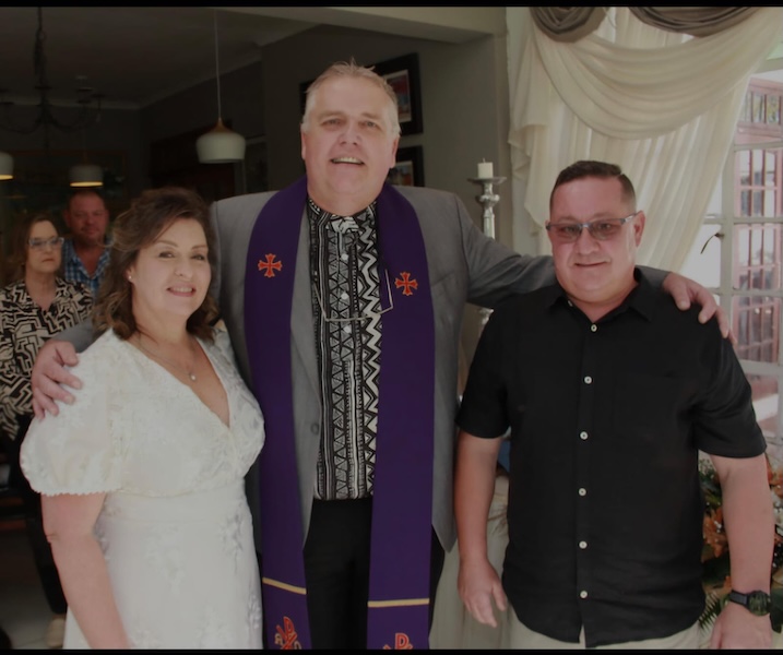 Wedding ceremony by Dr. Gerrit Rademeyer in Louisrus