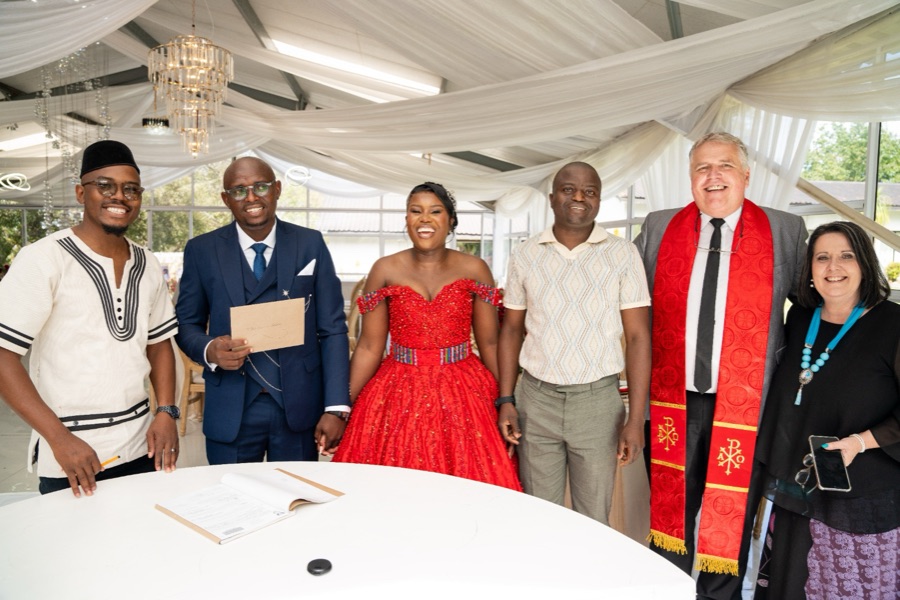 Wedding ceremony by Dr. Gerrit Rademeyer in Louisrus